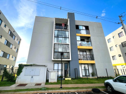 Apartamento semimobiliado