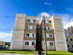 Apartamento semimobiliado