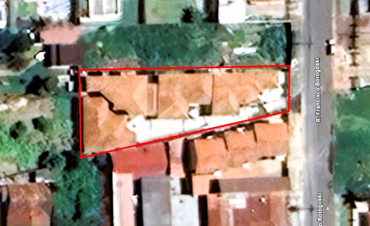 Condomínio com 04 Casas