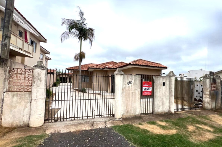 Condomínio com 04 Casas